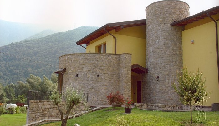 Massicciate, opere fluviali, dissesto idrogeologico domus pietra ... Facciata casa in pietra