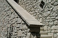 Scale, davanzali e finestre in pietra